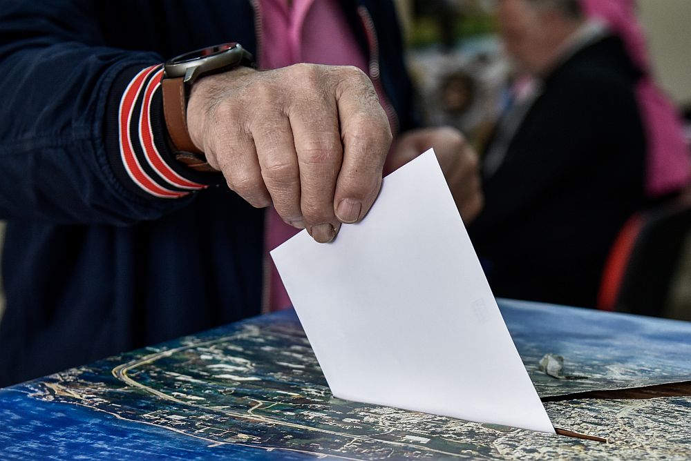 Το ΚΚΕ «βλέπει» παιχνίδια της ΝΔ πίσω από την ψήφο των αποδήμων