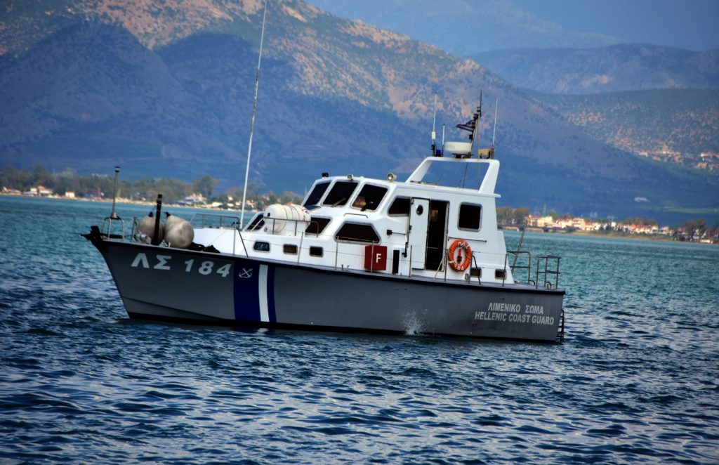 Κάρπαθος: Συναγερμός με σκάφος με πρόσφυγες βορειοδυτικά του νησιού