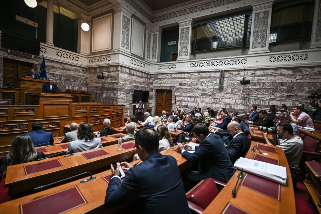 Δεν στηρίζει εκλογή αντιπροέδρων από Νίκη και Σπαρτιάτες ο ΣΥΡΙΖΑ