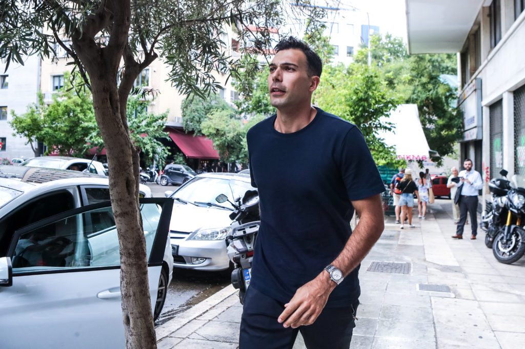 Άγονη τετράωρη διαπραγμάτευση Σλούκα – Ολυμπιακού