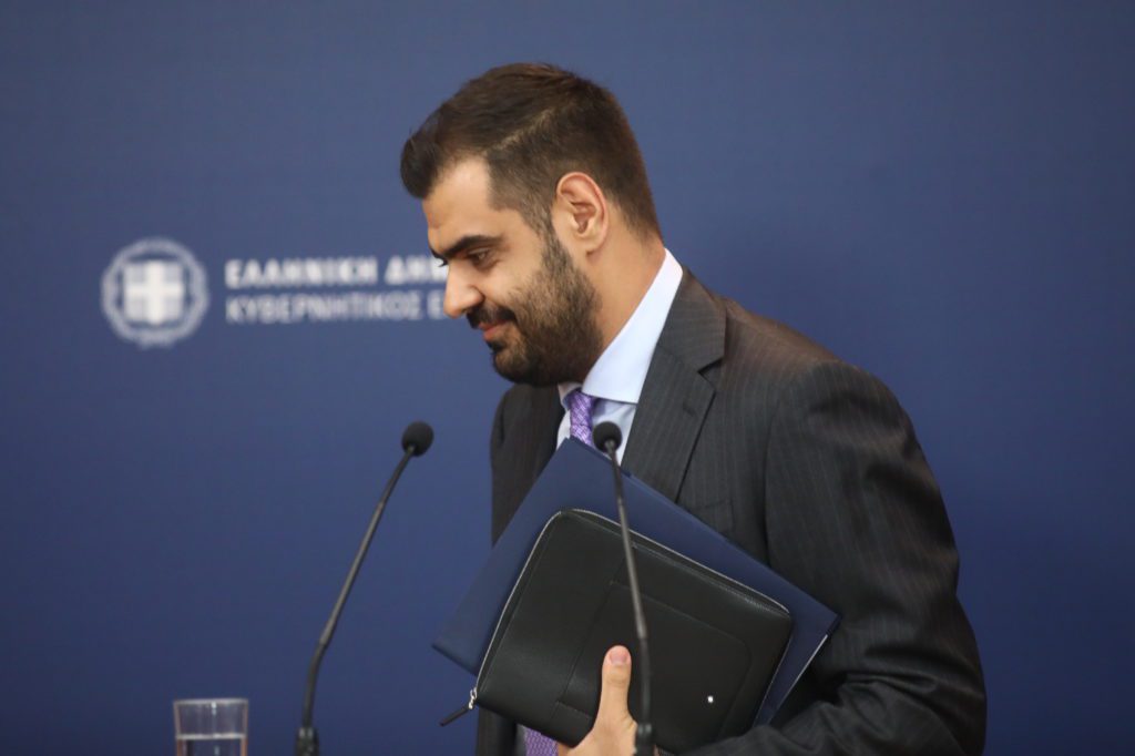 «Είναι μία προσωρινή λύση» λέει ο Παύλος Μαρινάκης για τα «μπαλώματα» της κυβέρνησης Μητσοτάκη στο ΕΚΑΒ