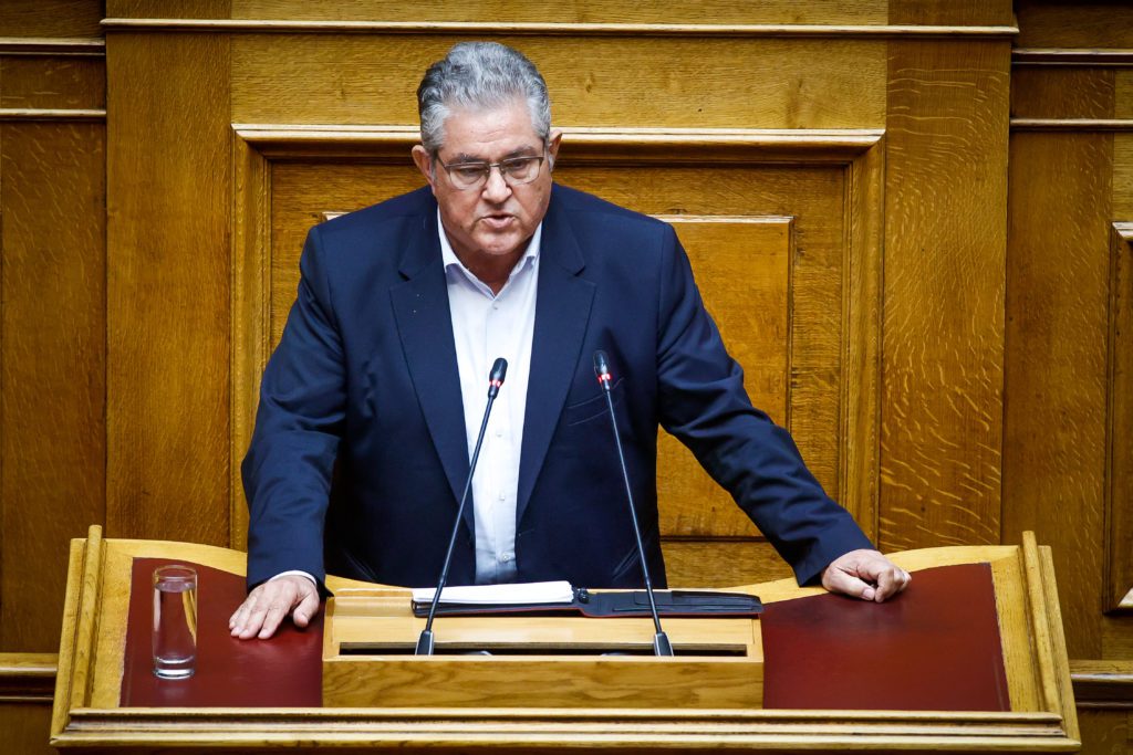 Βουλή: Με επίθεση κατά… Τσίπρα άρχισε την κριτική στην κυβέρνηση Μητσοτάκη ο Κουτσούμπας