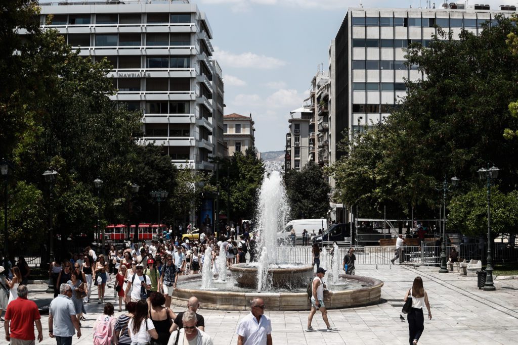 Καύσωνας Κλέων: Συστάσεις από το υπουργείο Εργασίας προς τους εργοδότες