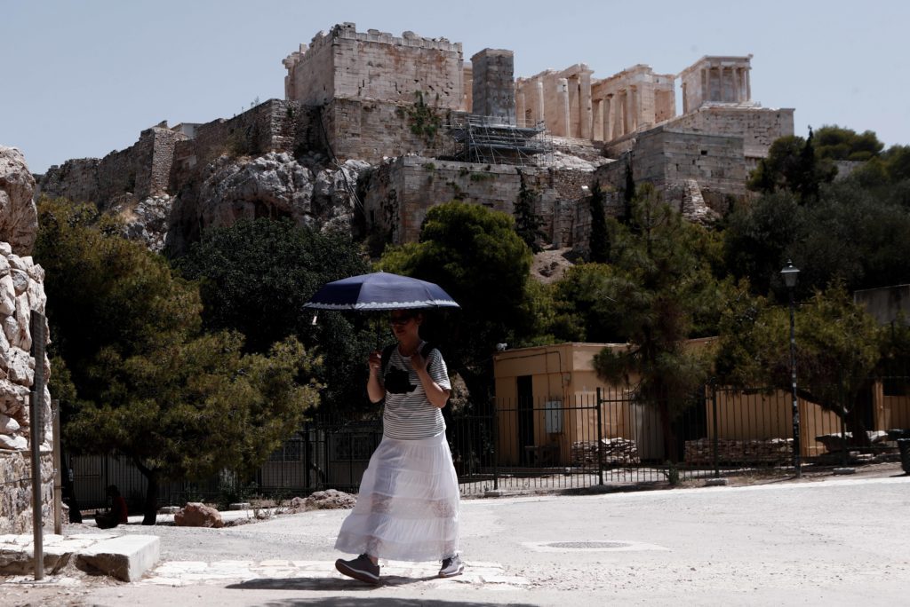 Καύσωνας «Κλέων»: Αλλάζει ξανά το ωράριο λειτουργίας της Ακρόπολης – Τι ισχύει για τους άλλους αρχαιολογικούς χώρους