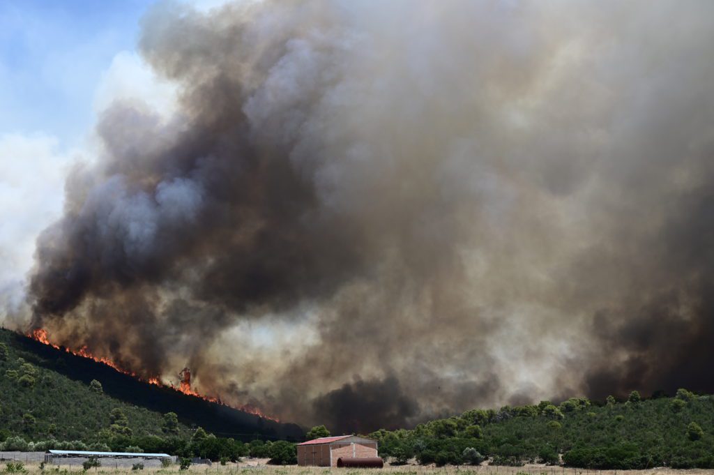 Πολύ υψηλός κίνδυνος πυρκαγιάς την Παρασκευή σε πέντε περιφέρειες