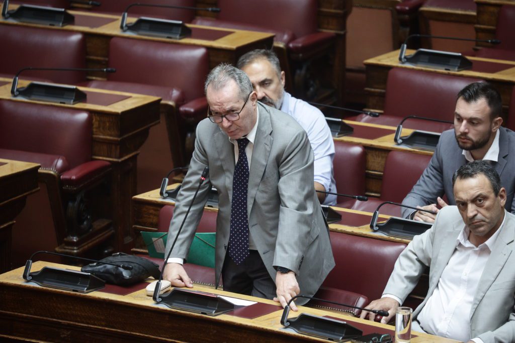 «Μαλλιά κουβάρια» στο μόρφωμα των Σπαρτιατών λόγω Κασιδιάρη