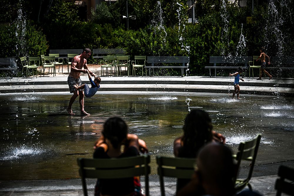 Καιρός: Έως 37 βαθμοί Κελσίου και άνεμοι 7 μποφόρ την Παρασκευή