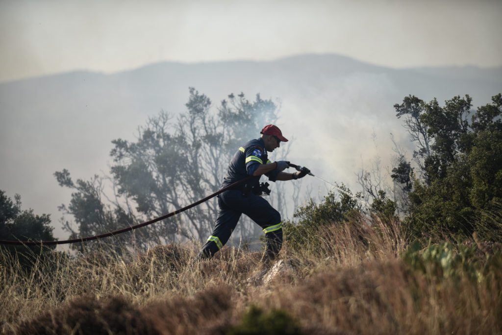 Πολύ υψηλός κίνδυνος πυρκαγιάς το Σάββατο σε έξι περιφέρειες