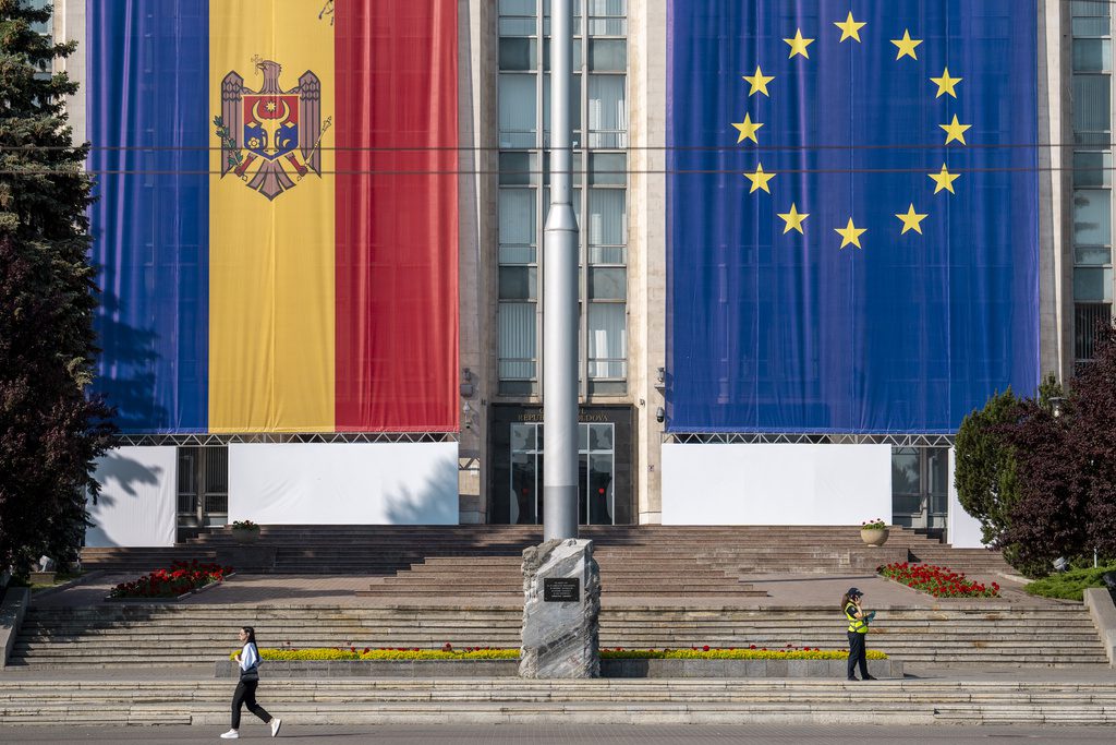 Η Μολδαβία διώχνει Ρώσους διπλωμάτες λόγω «εχθρικών ενεργειών»