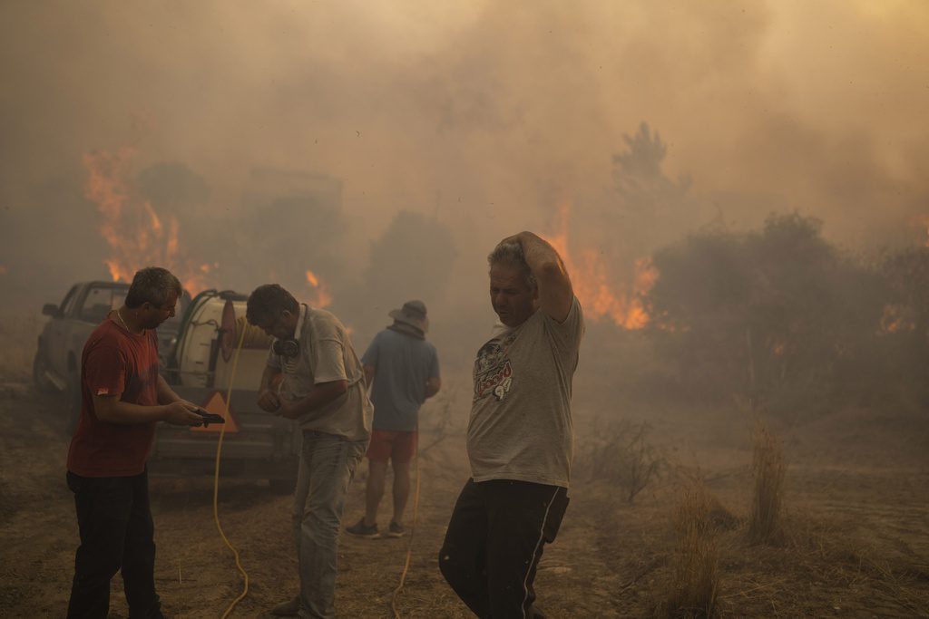 Συνεχίζεται για 9η ημέρα ο πύρινος εφιάλτης στη Ρόδο: Μάχη με τις φλόγες σε Μαλώνα, Βάτι, Λαχανιά και Γεννάδι