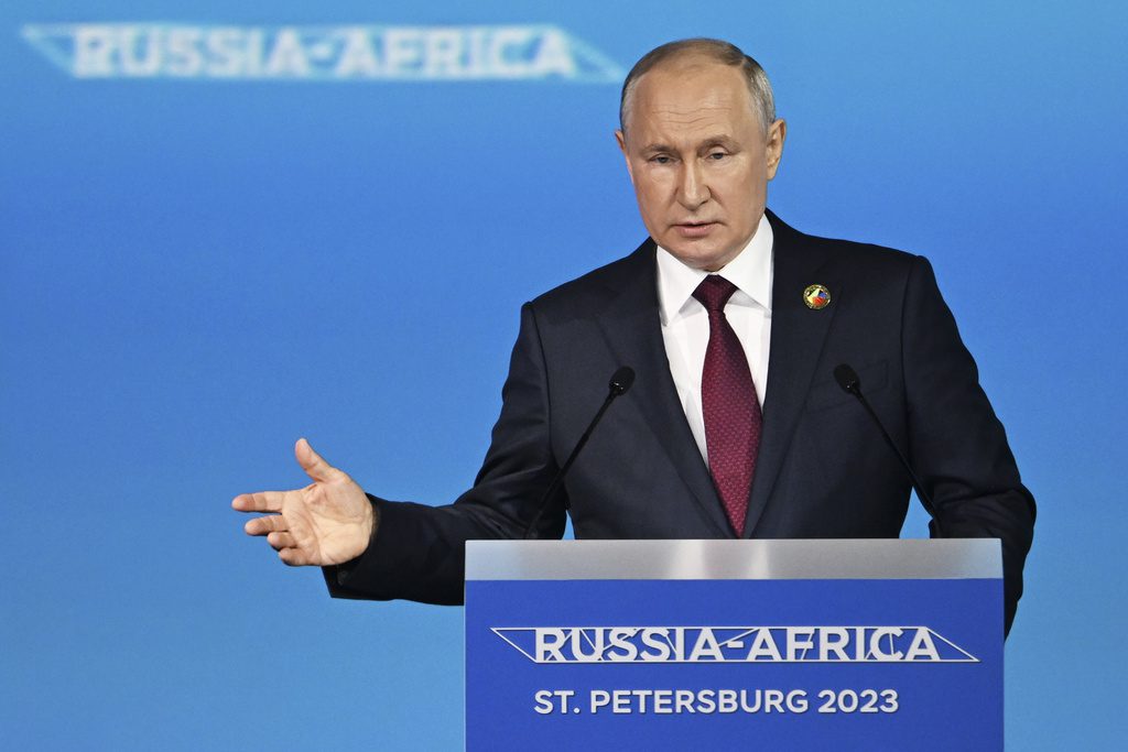 Ρωσία: Δωρεάν σιτηρά σε έξι αφρικανικές χώρες υποσχέθηκε ο Πούτιν