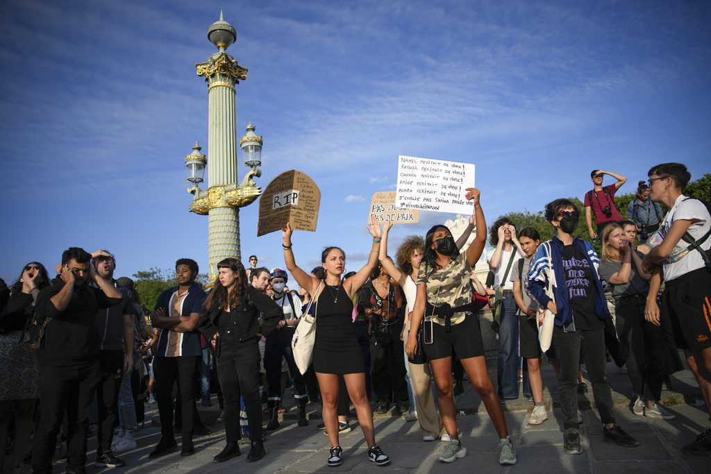 Γαλλία: Η δικαιοσύνη απαγορεύει πορεία κατά της αστυνομικής βαρβαρότητας