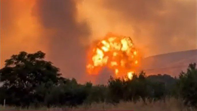 Νέα Αγχίαλος: Συγκλονιστικό βίντεο – Η στιγμή της έκρηξης στην αποθήκη πυρομαχικών