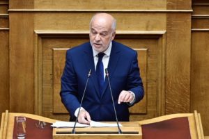 Άφησαν ανοιχτό το παράθυρο για μαύρο πολιτικό χρήμα