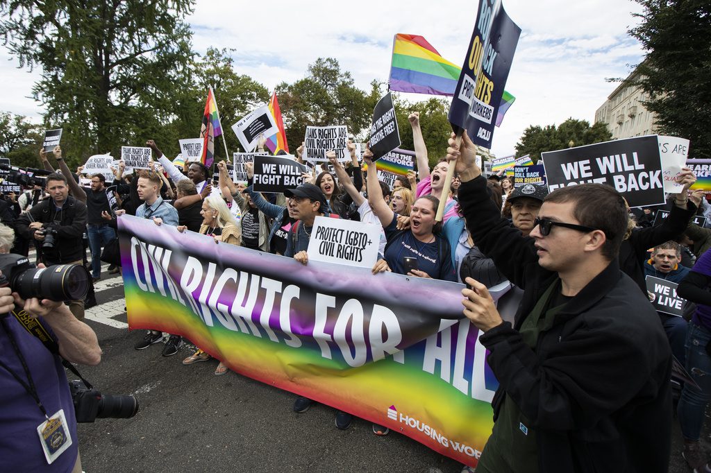 ΗΠΑ: Πλήγμα στα δικαιώματα της ΛΟΑΤΚΙ+ κοινότητας από το Ανώτατο Δικαστήριο