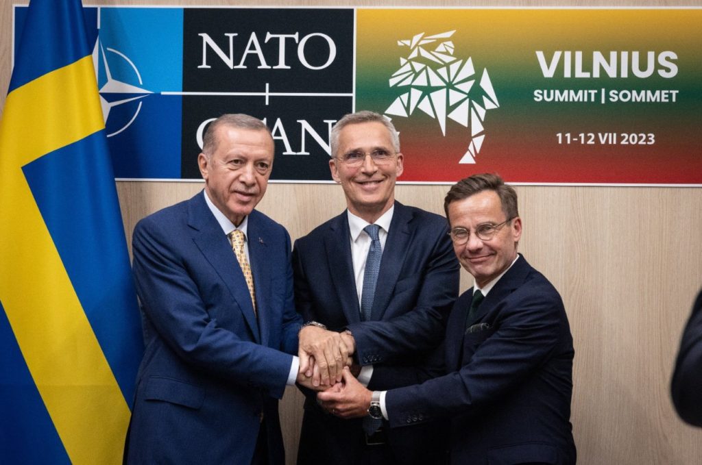 «Ναι» από Ερντογάν στην ένταξη της Σουηδίας στο ΝΑΤΟ – Οι σκληρές διαπραγματεύσεις και οι όροι