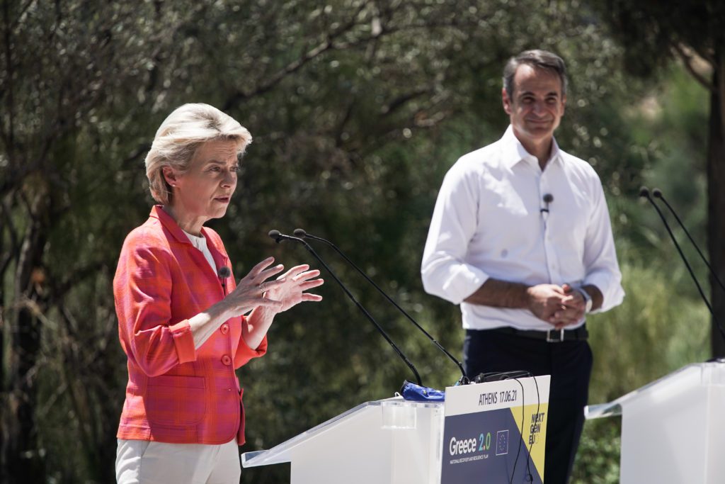 Συζήτηση στο Ευρωκοινοβούλιο για τη φιλοξενία της φον ντερ Λάιεν από τον Μητσοτάκη στα Χανιά θα επιδιώξει η Σόφι ιν’τ Βελντ