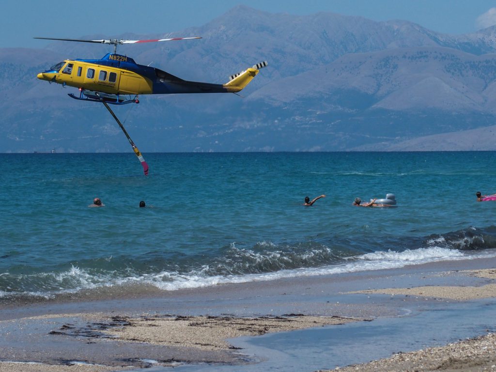 Υπό έλεγχο τέθηκε η φωτιά στα Βραγκανιώτικα Κέρκυρας