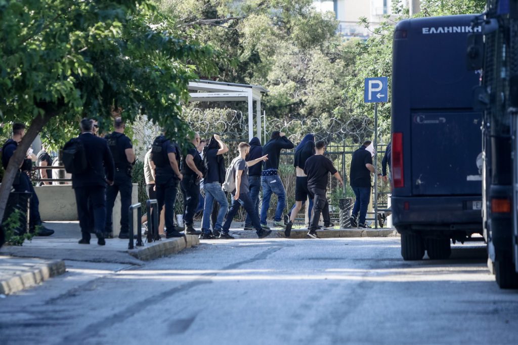 Νέα Φιλαδέλφεια: Ένταλμα σύλληψης για οπαδό του Παναθηναϊκού – Αναμένονται και άλλες συλλήψεις