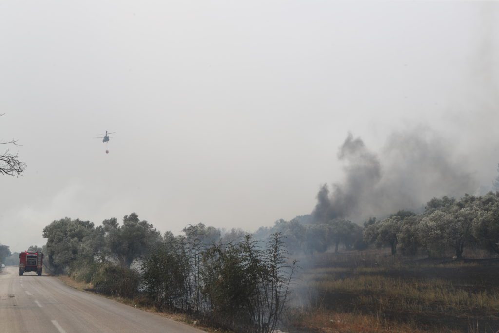 Φωτιά στη Ροδόπη: «Ήχησε» το 112 για εκκένωση του χωριού Κασσιτέρα
