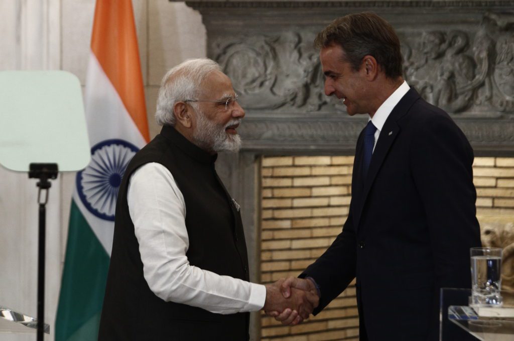 «Στρατιωτική συνεργασία» Ελλάδας – Ινδίας προανήγγειλε ο Μόντι από το Μέγαρο Μαξίμου