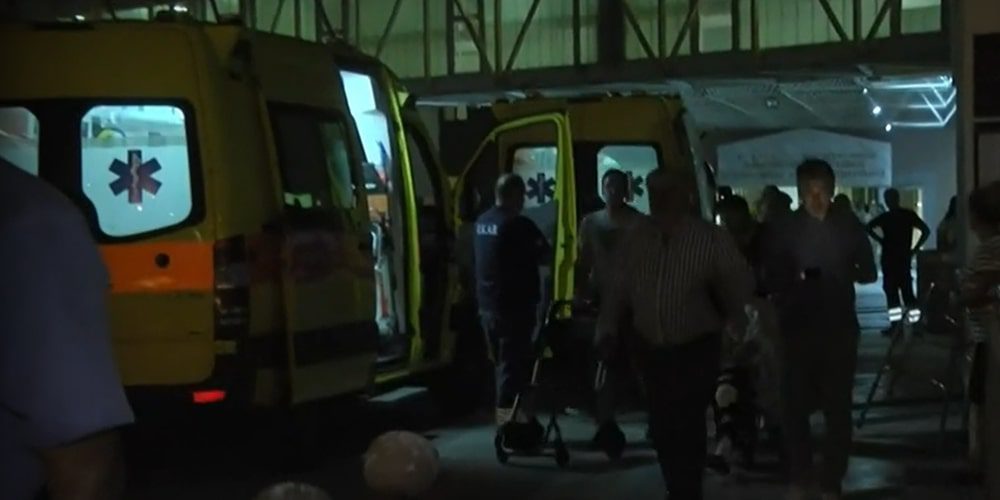 Φωτιά στον Έβρο: Άρχισε η εκκένωση του νοσοκομείου της Αλεξανδρούπολης με ασθενοφόρα του ΕΚΑΒ