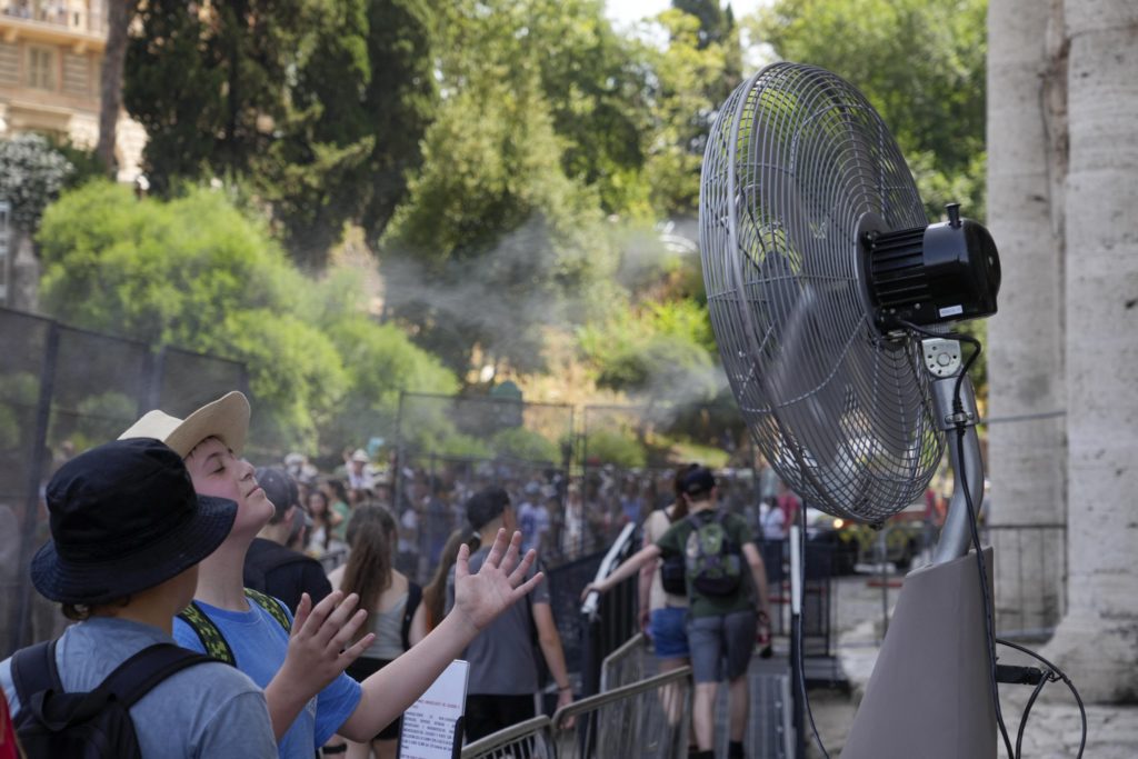 Ιταλία: «Βουτιά» της θερμοκρασίας μετά τον καύσωνα – Τι προβλέπουν οι μετεωρολόγοι