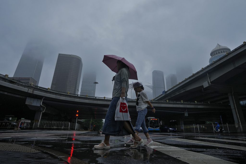 Κίνα: Τουλάχιστον εννέα νεκροί και έξι αγνοούμενοι στην επαρχία Χεμπέι λόγω των καταρρακτωδών βροχών