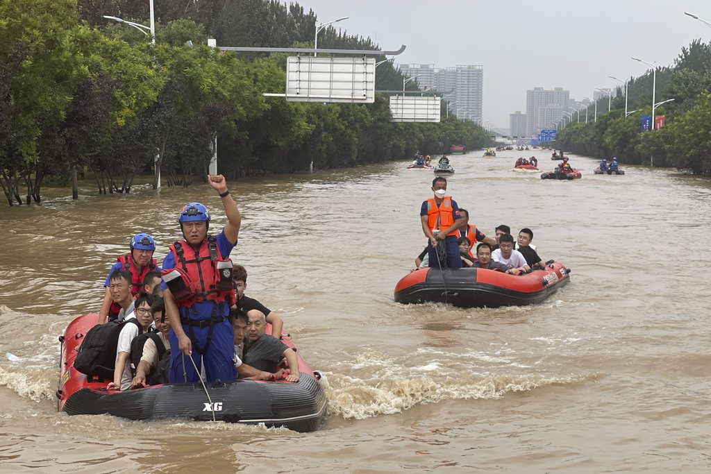 Κίνα: Oι σφοδρότερες βροχοπτώσεις στο Πεκίνο τα τελευταία 140 χρόνια