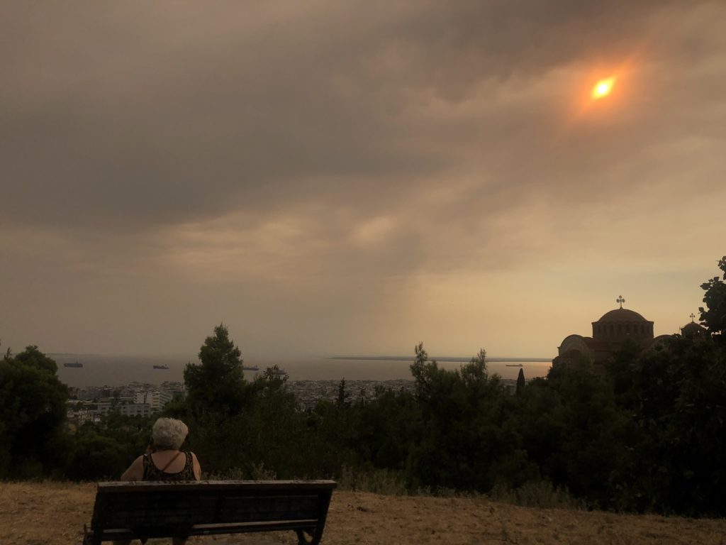 Κρύφτηκε ο ήλιος και ο Ολυμπος – Εντυπωσιακές εικόνες