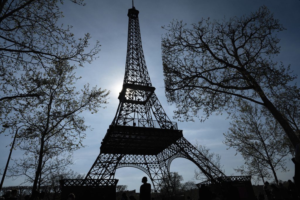 Γαλλία: Εκκενώθηκε ο Πύργος του Αϊφελ μετά από απειλή για βόμβα