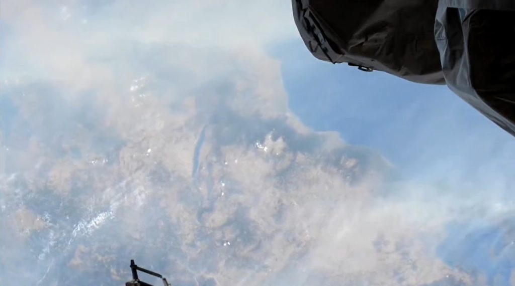 Οι καπνοί από τις πυρκαγιές «σκέπασαν» την Ελλάδα – Εικόνα από τον Διεθνή Διαστημικό Σταθμό (Video)
