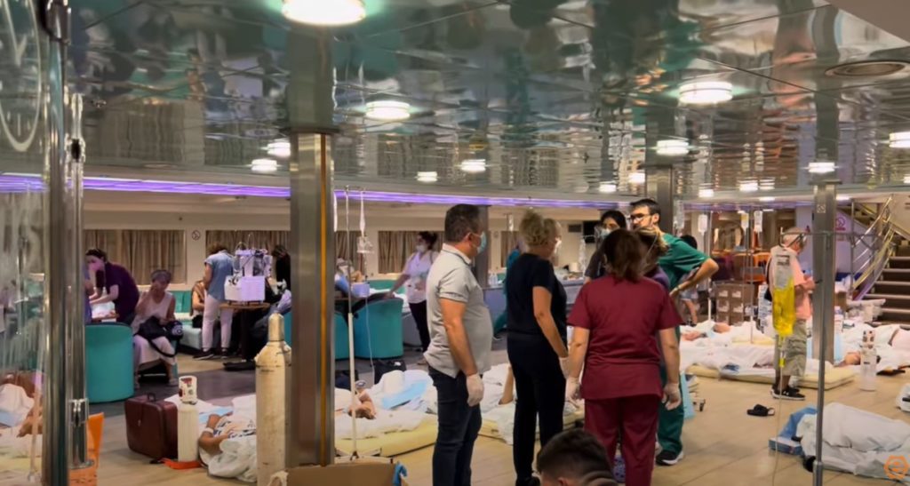 Αλεξανδρούπολη: Πρωτοφανείς εικόνες στο λιμάνι – Ασθενείς μεταφέρθηκαν σε πλοίο και σε σκηνές (Video)