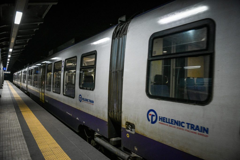 Hellenic Train: Αναστέλλονται μέχρι νεωτέρας δρομολόγια λεωφορείων λόγω των πλημμυρών