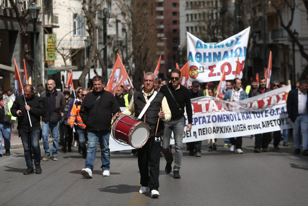 Παραλύει η χώρα για το αντεργατικό έκτρωμα της κυβέρνησης Μητσοτάκη: Τι ισχύει τελικά για τα ΜΜΜ