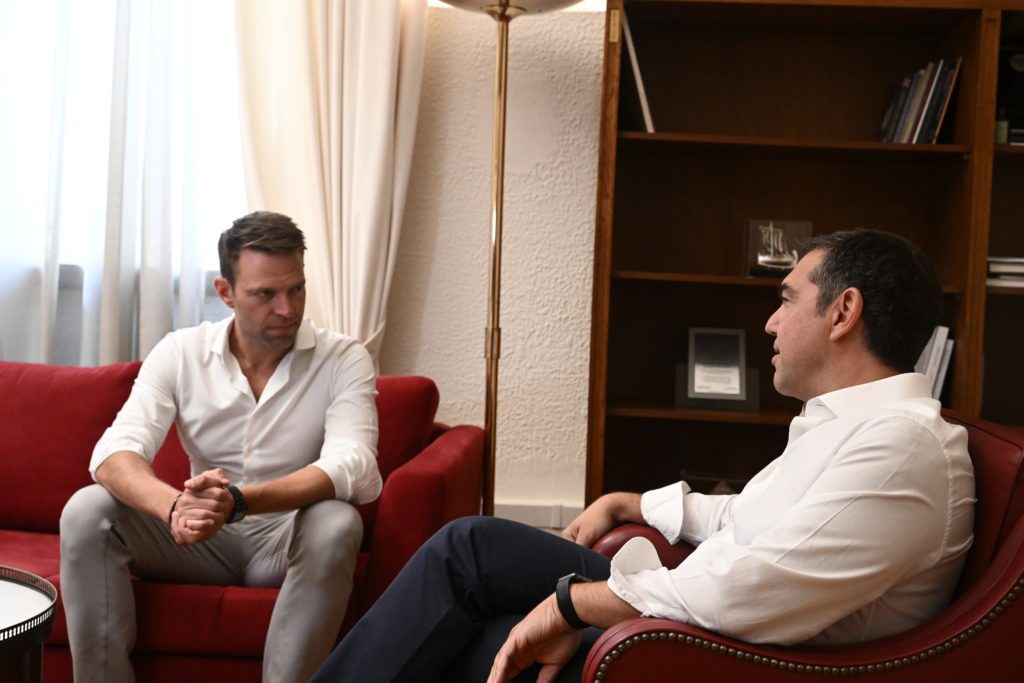 LIVE: Έφτασε στη Βουλή ο Στέφανος Κασσελάκης για τη συνάντηση με τον Αλέξη Τσίπρα
