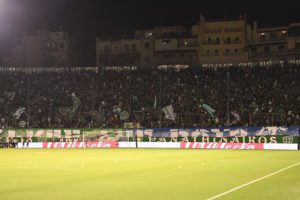 ΑΕΚ: «Δεν κατεβαίνουμε εφόσον ανοίξει το πανό που γράφει Free the Boys για τους Blue Bad Boys»