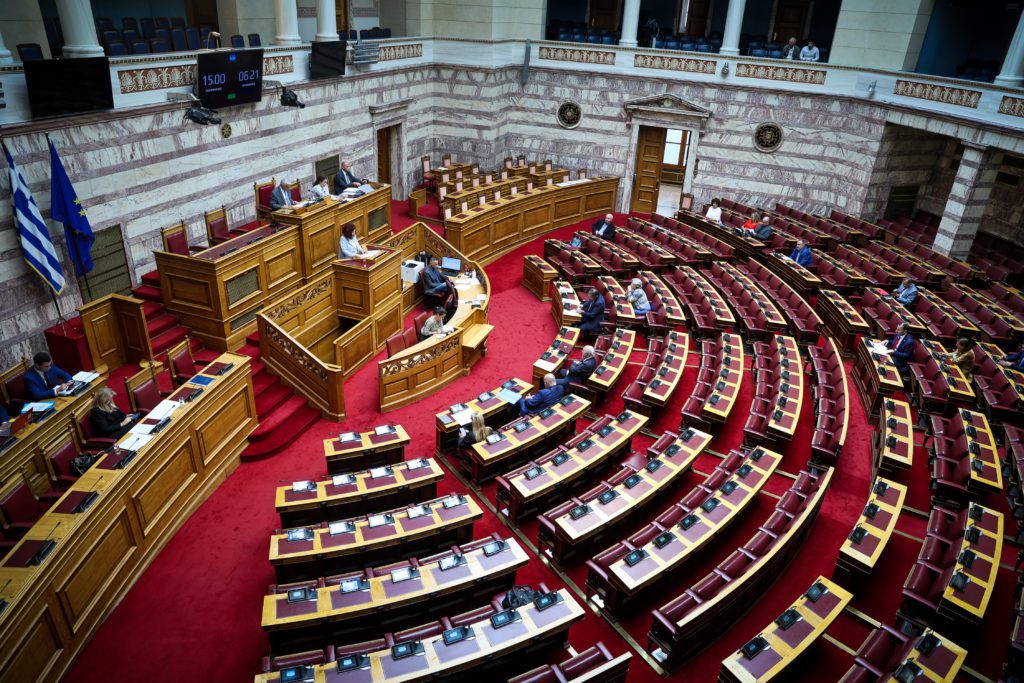 Βουλή: Με deal ΝΔ – Ελληνικής Λύσης διορίστηκε το «γαλάζιο» ΕΣΡ