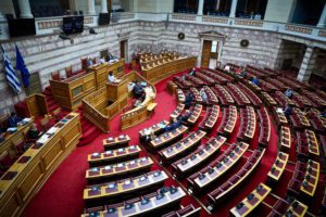 Βουλή: Με deal ΝΔ – Ελληνικής Λύσης διορίστηκε το «γαλάζιο» ΕΣΡ