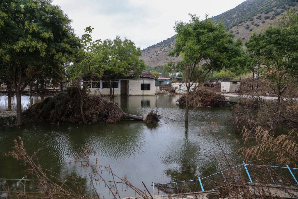 Κακοκαιρία Elias – Λάρισα: Εκκενώνεται το χωριό Σωτήριο – Ήχησε το 112