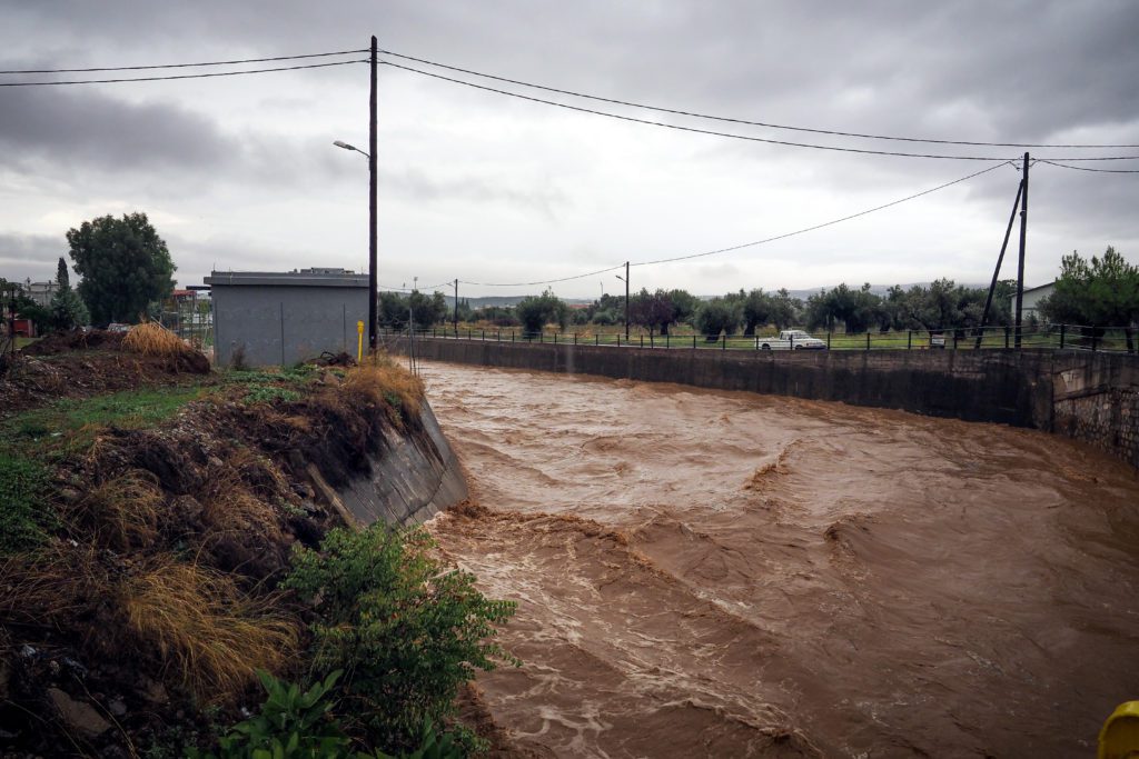 Meteo: Τα αθροιστικά ύψη βροχής σε Θεσσαλία και Εύβοια κατά τις κακοκαιρίες «Elias» και «Daniel»