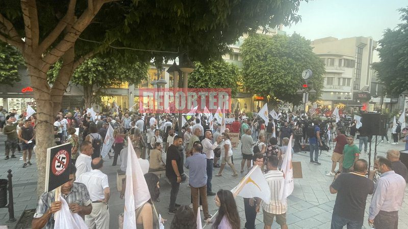 Κύπρος: «Καμία ανοχή στην ακροδεξιά» – Διαμαρτυρία ενάντια στις επιθέσεις κατά μεταναστών