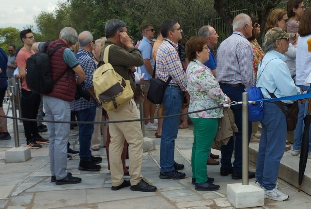 Ταλαιπωρίας συνέχεια στην Ακρόπολη – Νέα αποτυχία Μενδώνη