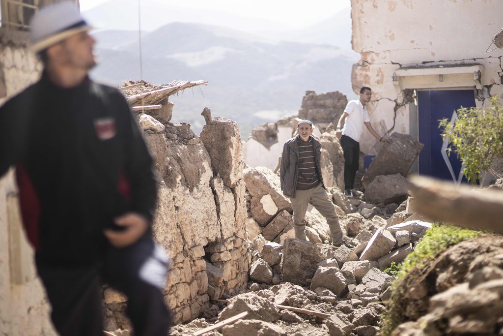 Σεισμός στο Μαρόκο: Μάχη με τον χρόνο για να βρεθούν επιζώντες – Περισσότεροι από 2.100 νεκροί, ανυπολόγιστες καταστροφές
