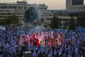 Ισραήλ: Περισσότεροι από 100.000 άνθρωποι συμμετείχαν σε αντικυβερνητική διαδήλωση στο Τελ Αβίβ