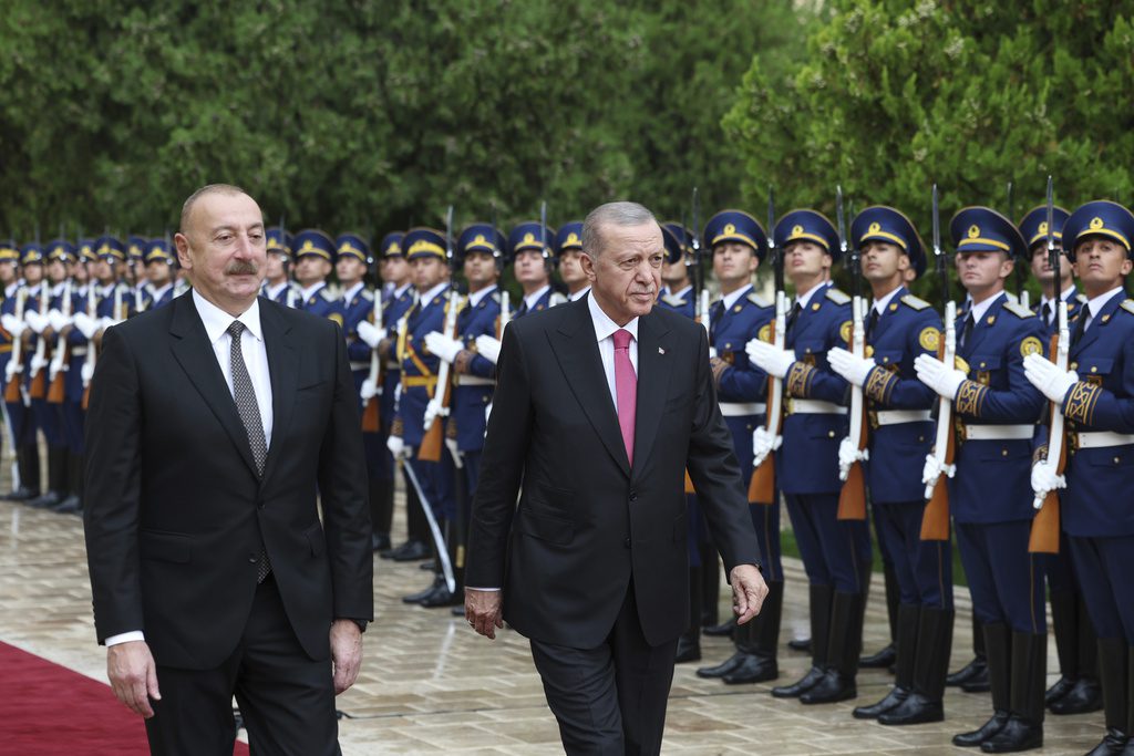 Συνάντηση Ερντογάν με τον Αζέρο πρόεδρο με φόντο την επικείμενη προσάρτηση του Ναγκόρνο-Καραμπάχ
