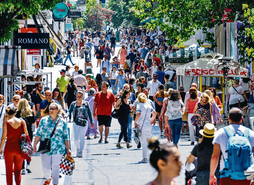 Στη μέγγενη της εφορίας οι ελεύθεροι επαγγελματίες