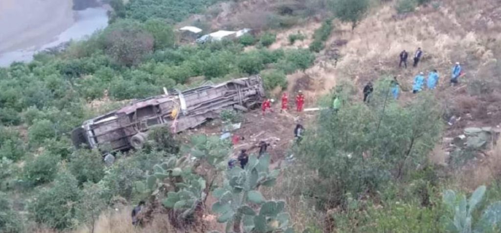 Τραγωδία στο Περού: Τουλάχιστον 24 νεκροί σε τροχαίο με λεωφορείο