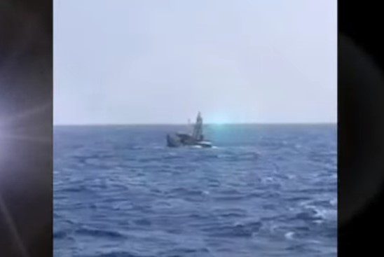 Βυθίστηκε η παροπλισμένη πυραυλάκατος «ΤΟΥΡΝΑΣ» κατά τη ρυμούλκηση της προς την Κρήτη (Video)