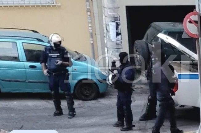 Ηράκλειο: Συλλήψεις και λουκέτο της ΕΛΑΣ στην κατάληψη «Ευαγγελισμός»